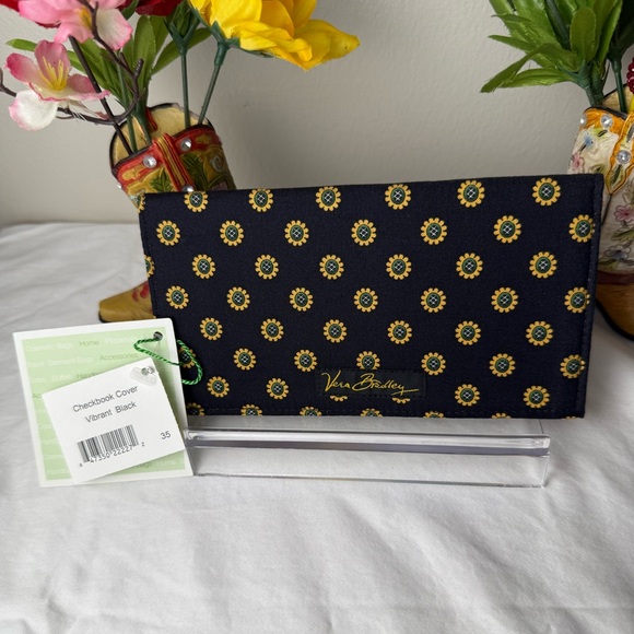 NWT Vera Bradley Vibrant Black Checkbook Cover RETIRED new - Picture 1 of 7